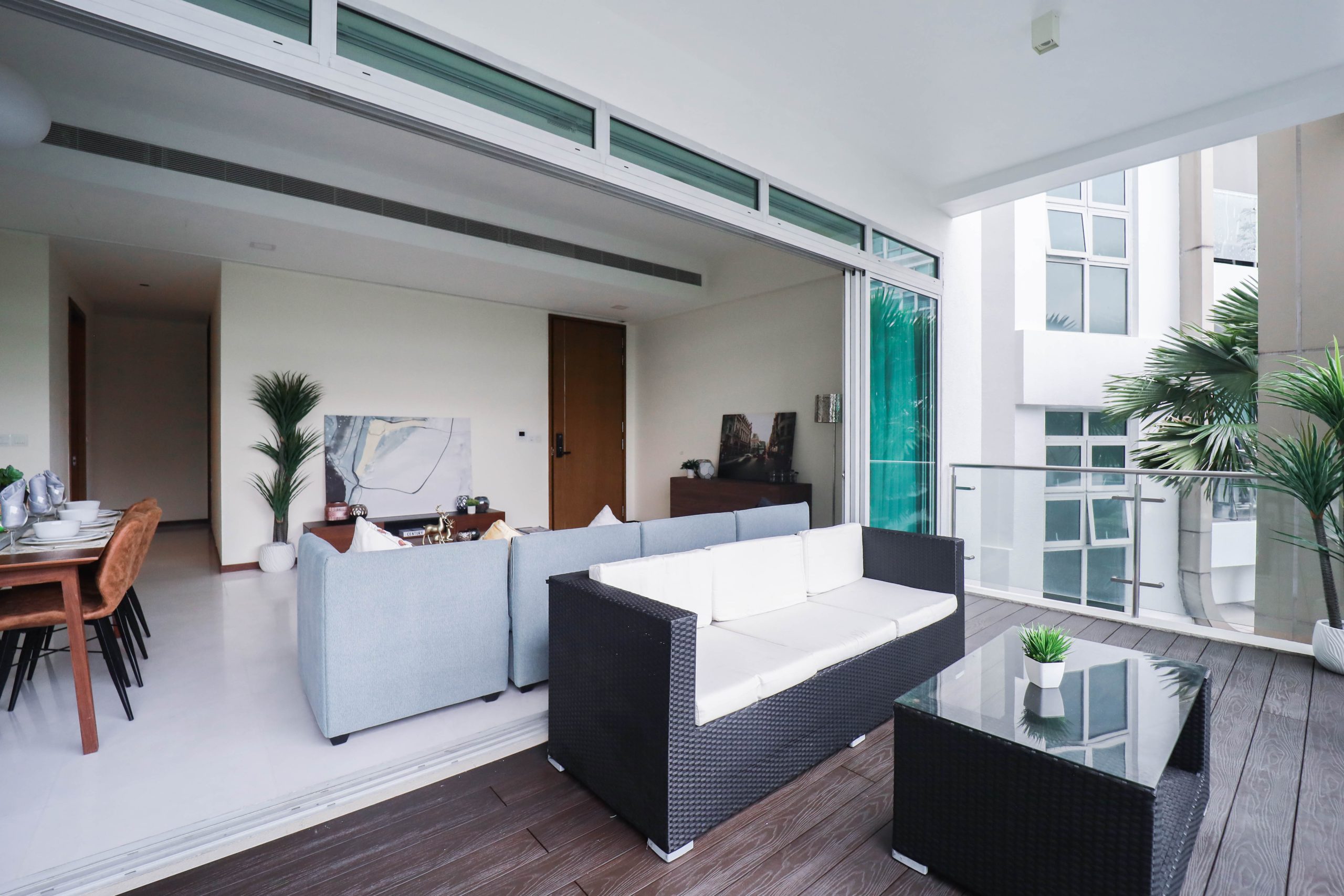 BALCONY 1 7